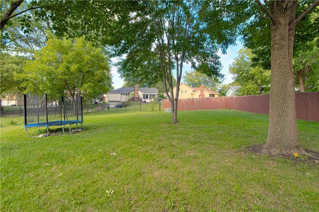 912 Canterbury Lane — photo 28