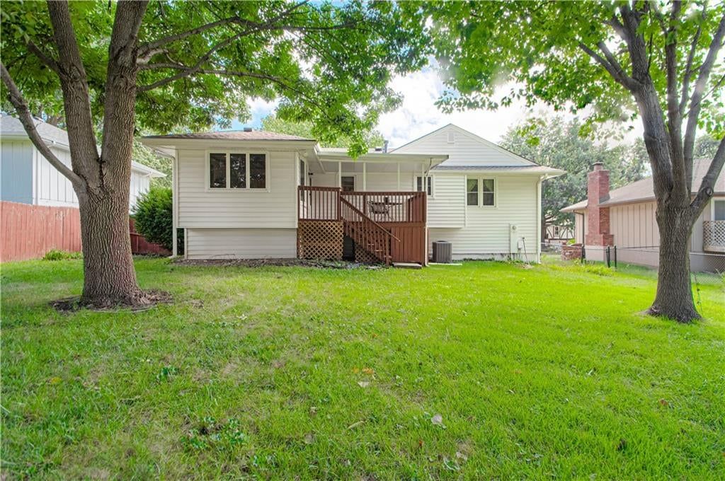 912 Canterbury Lane — photo 29