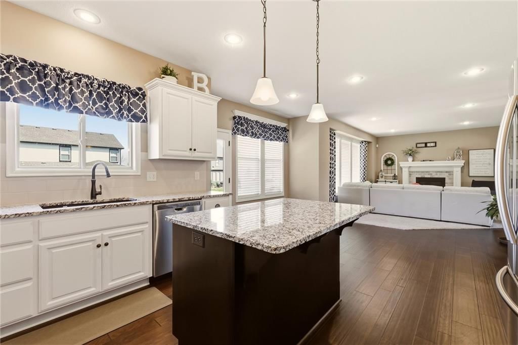 Photo 7 of 23 - 1804 NE Griffin Drive, Lee's Summit, MO 64086