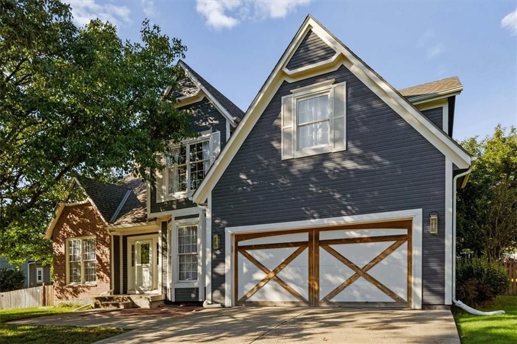 22304 W 52nd Street, Shawnee, KS: listing photo 3