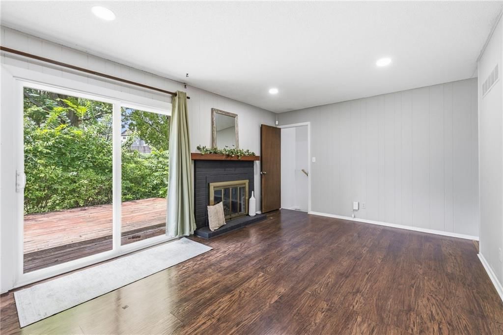 1718 E 97th Terrace — photo 14