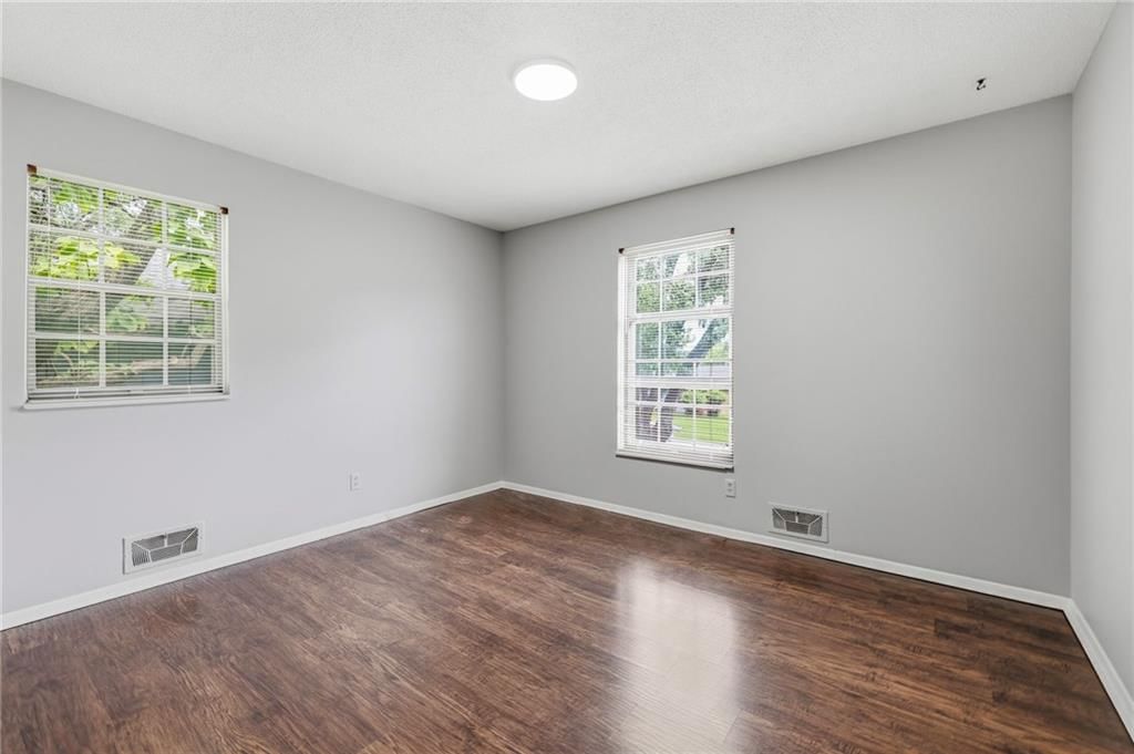 1718 E 97th Terrace — photo 20