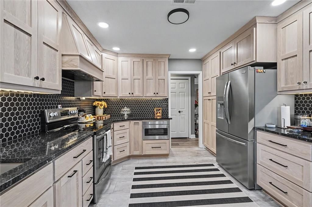 4009 Vintage Court — photo 9