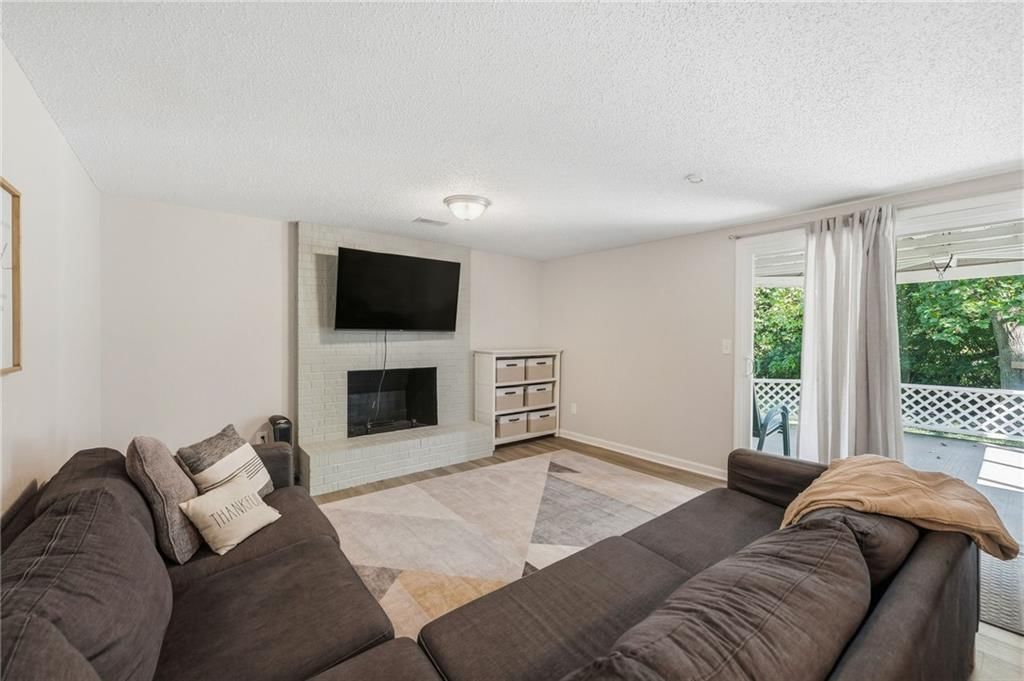 14017 Winchester Court — photo 24