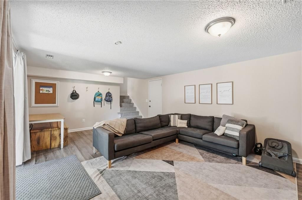 14017 Winchester Court — photo 26