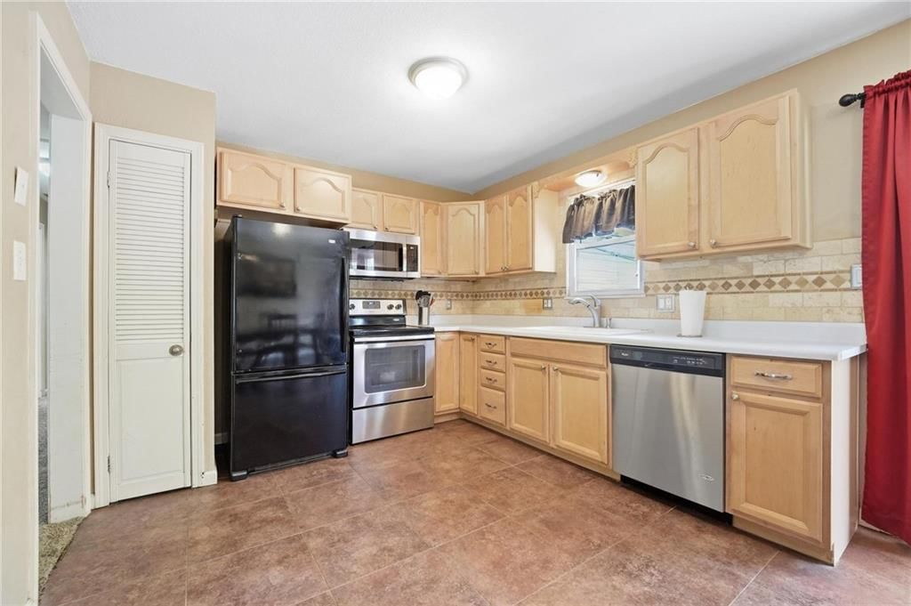 1817 SE Abbey Street — photo 9