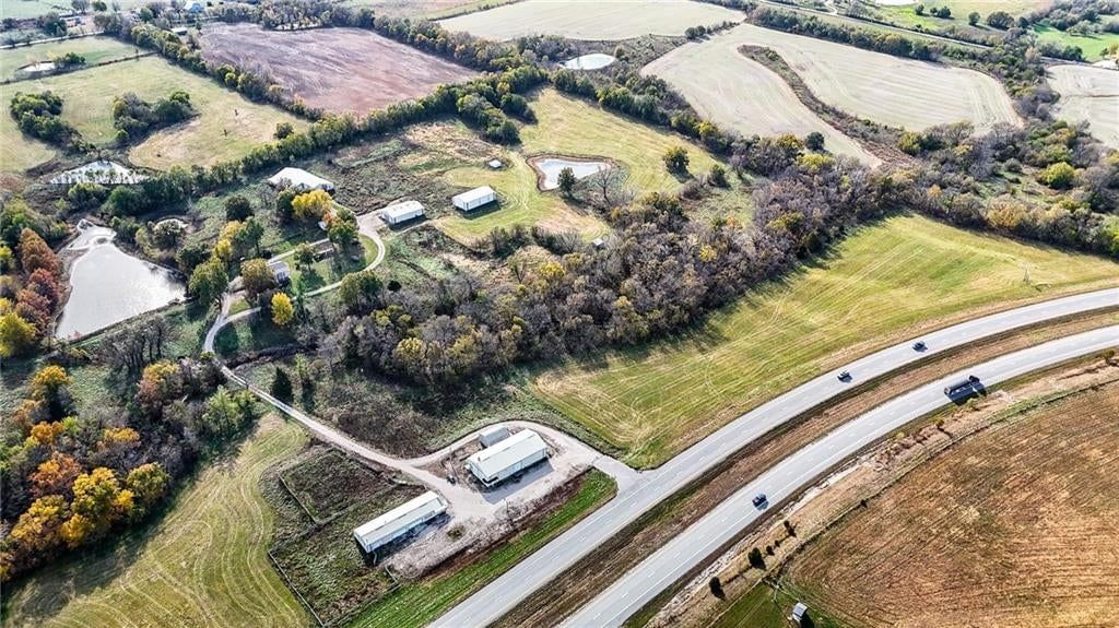 32705 South 7 Highway Road — photo 4