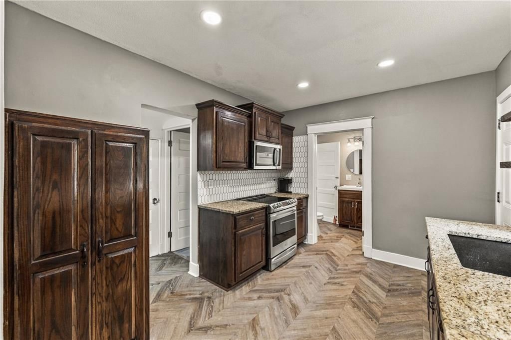 1432 W Walnut Street — photo 14