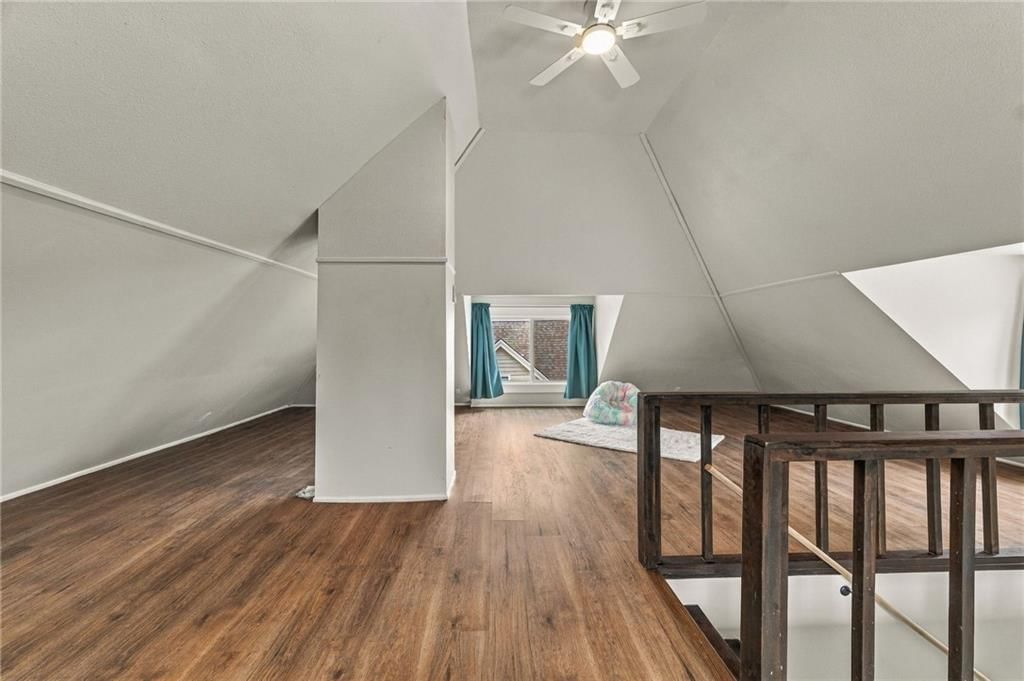 1432 W Walnut Street — photo 37