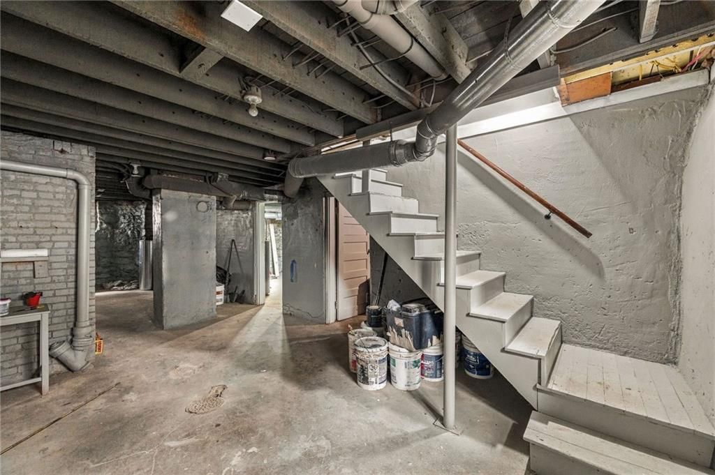 1432 W Walnut Street — photo 41