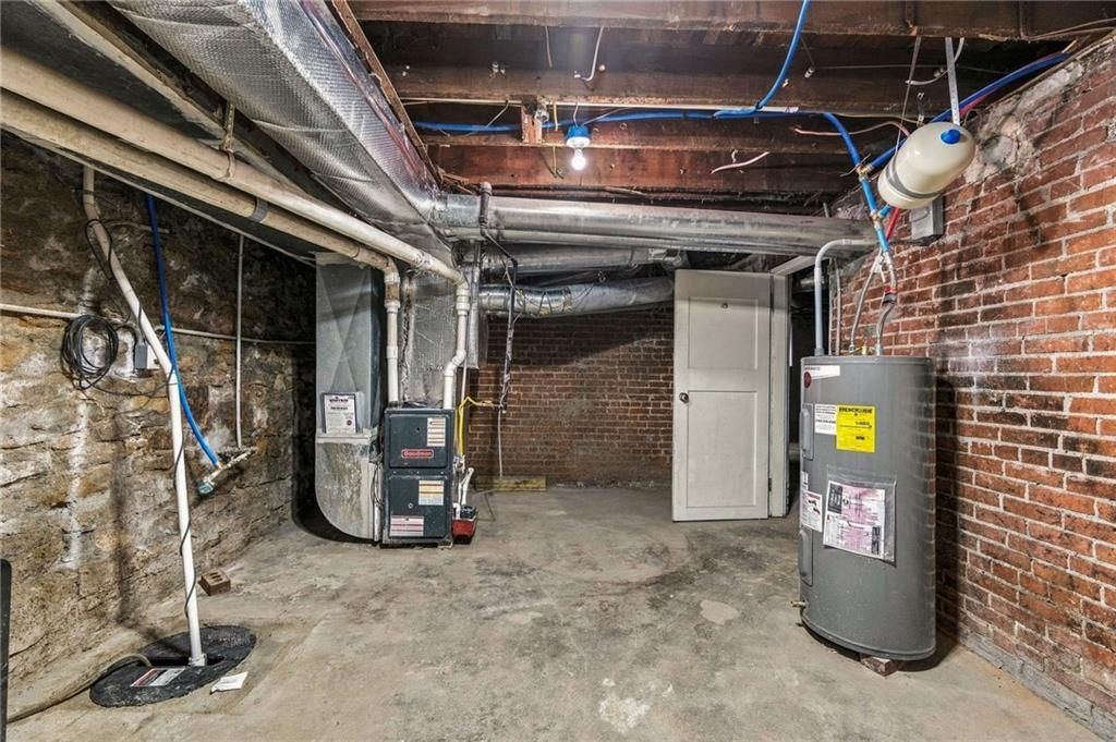 1432 W Walnut Street — photo 42