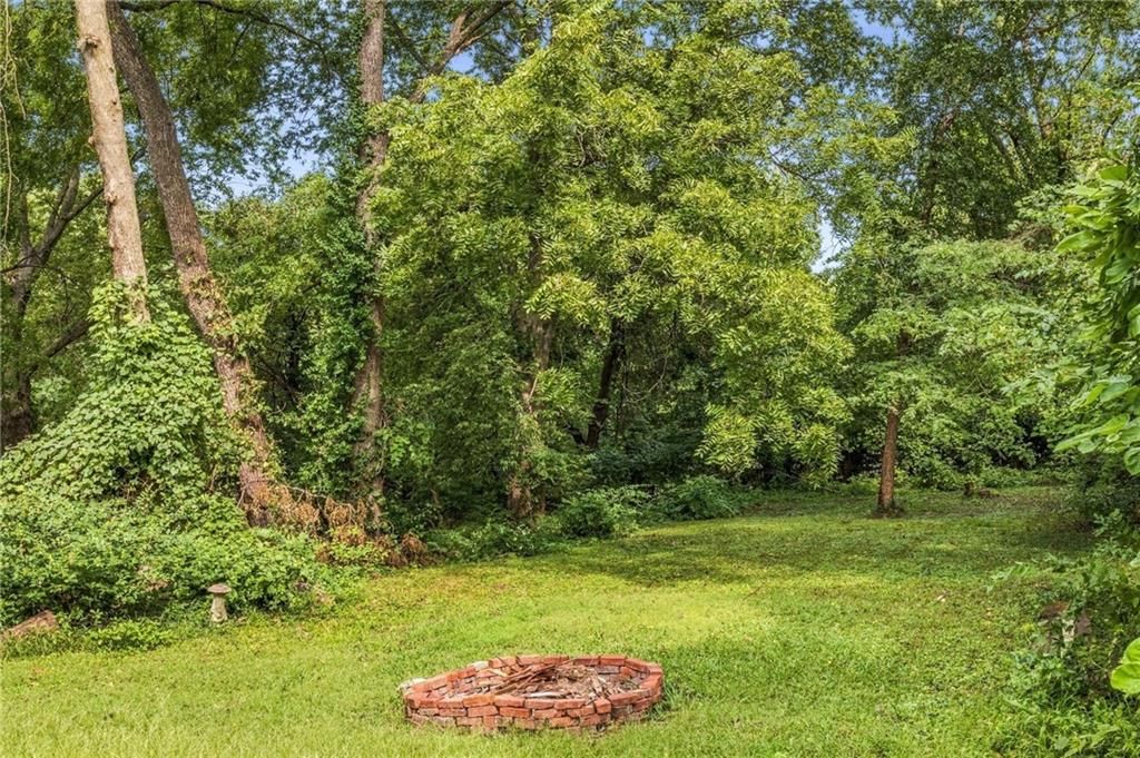 1432 W Walnut Street — photo 45