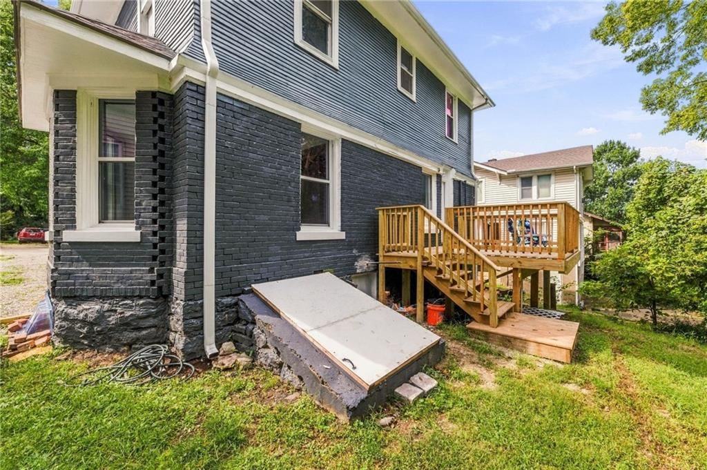 1432 W Walnut Street — photo 52