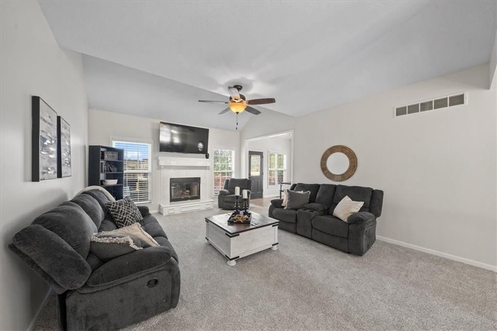 18424 S Juniper Street — photo 2