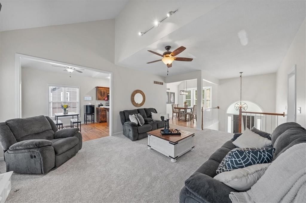 18424 S Juniper Street — photo 3