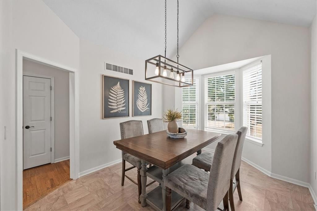 18424 S Juniper Street — photo 4