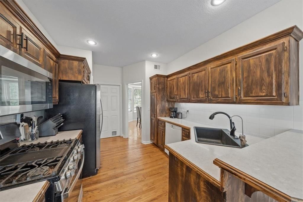 18424 S Juniper Street — photo 6