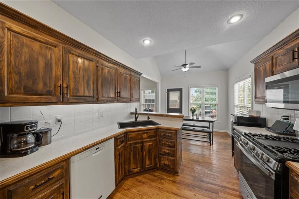 18424 S Juniper Street — photo 7