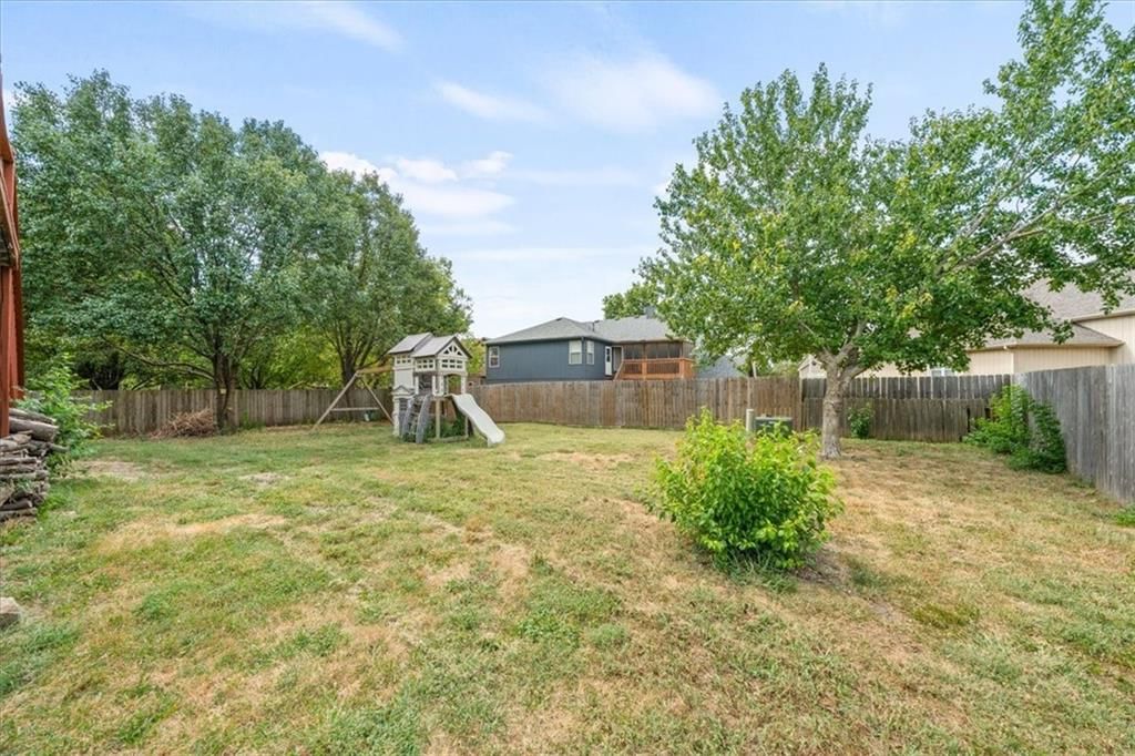 18424 S Juniper Street — photo 21