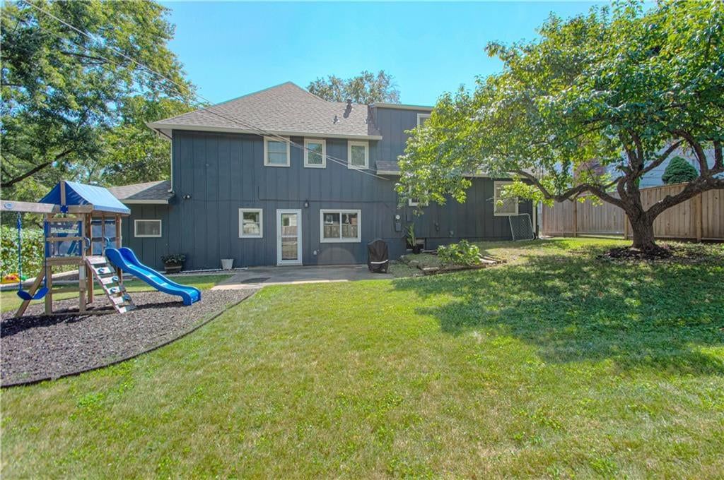 9710 W 91st Place — photo 32