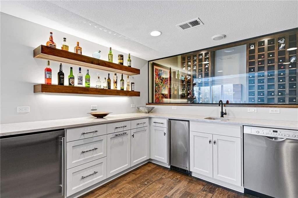 6013 W 137 Street — photo 11