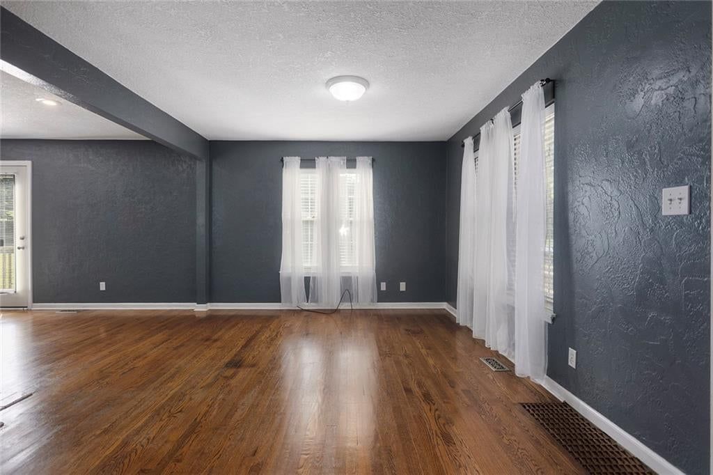 5039 NE Park Lane — photo 3