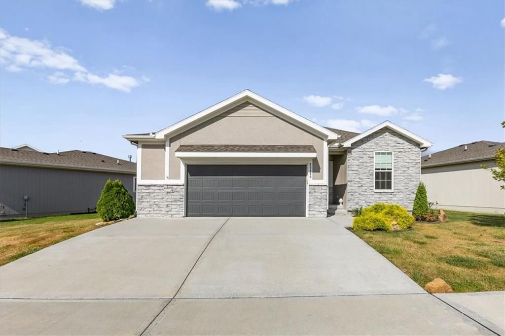 20850 W 190th Place — photo 1