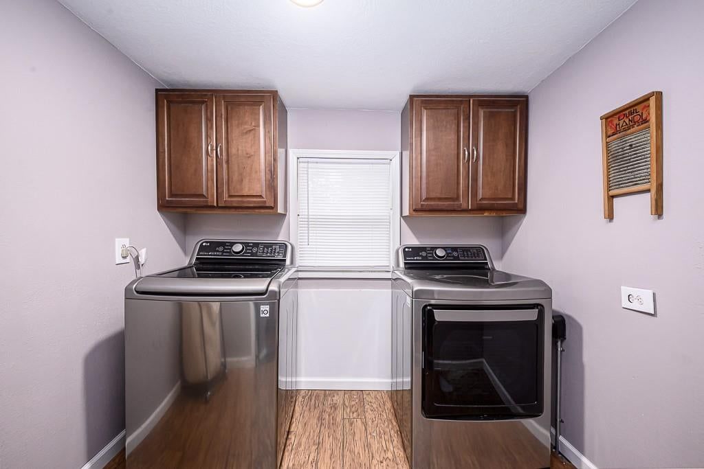 301 W Lake Street — photo 14