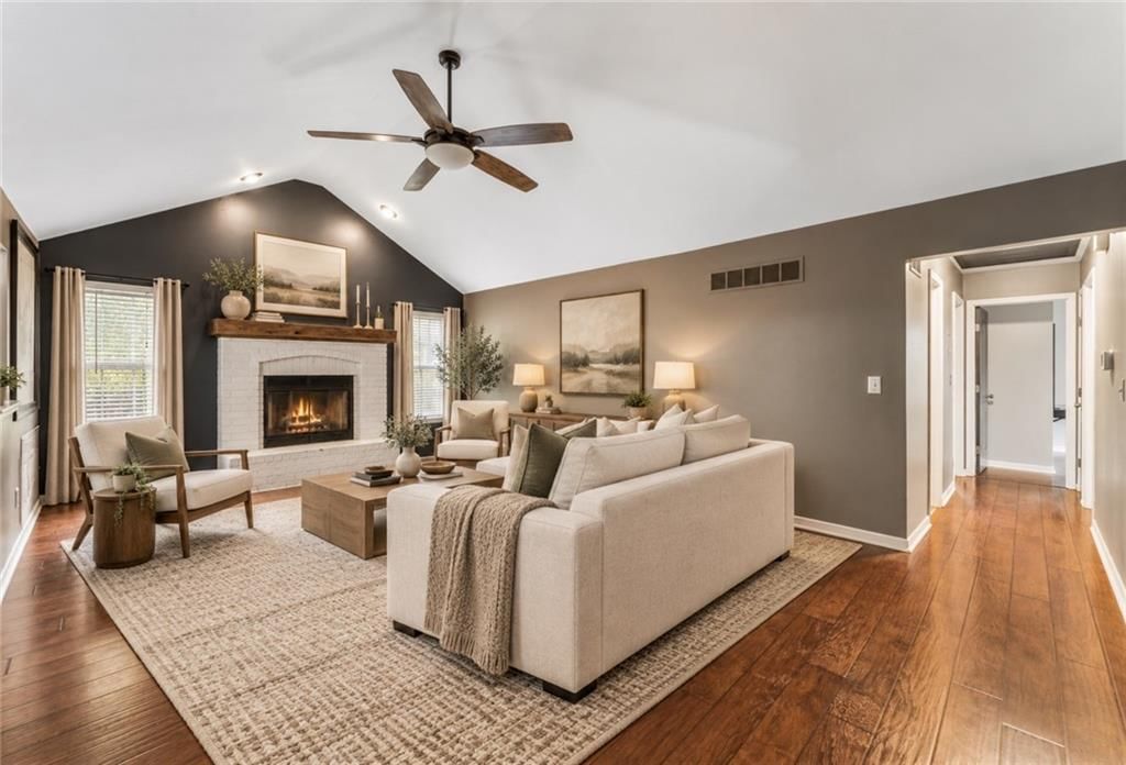 309 NE Brookwood Drive — photo 9