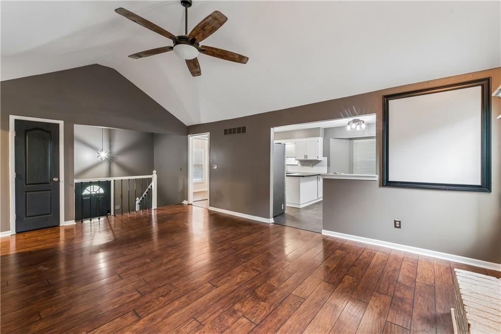 309 NE Brookwood Drive — photo 12