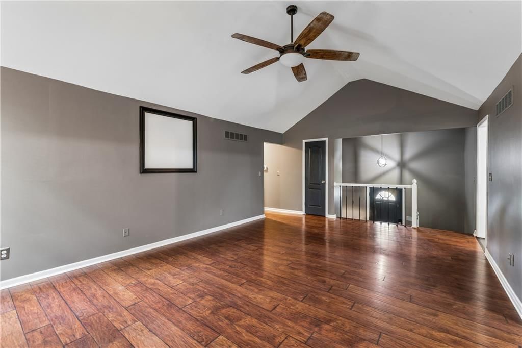 309 NE Brookwood Drive — photo 13