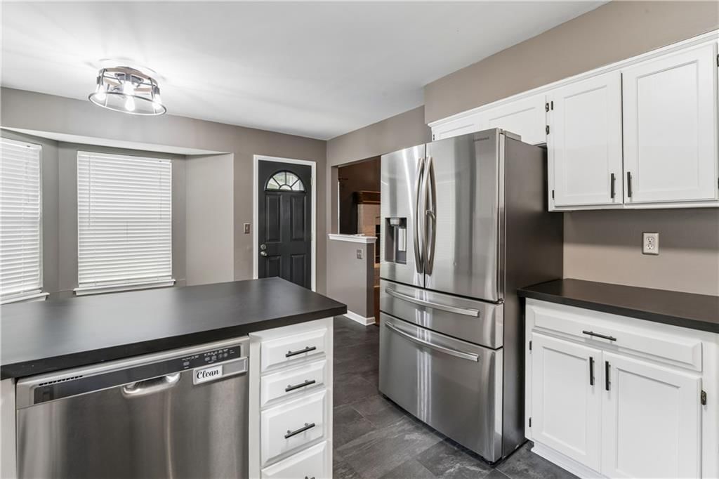 309 NE Brookwood Drive — photo 18