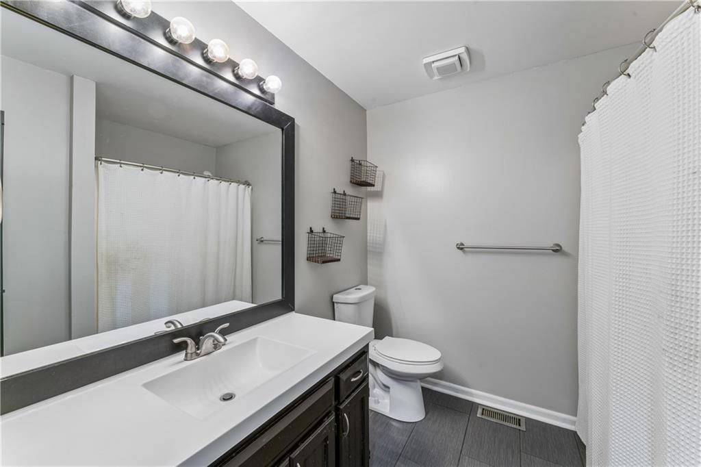309 NE Brookwood Drive — photo 31