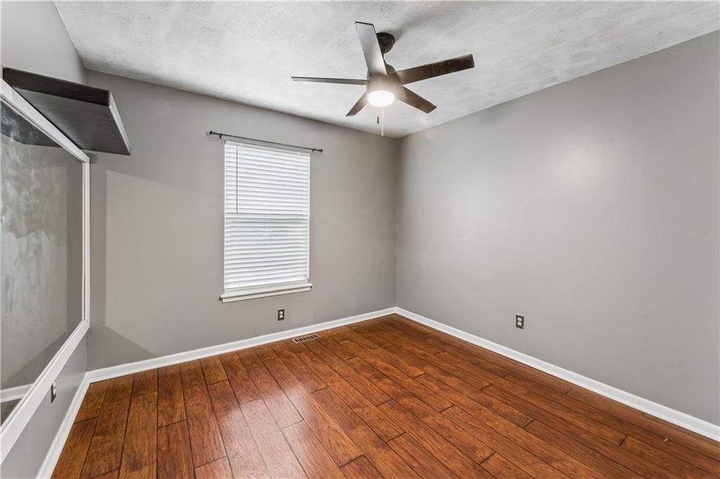 309 NE Brookwood Drive — photo 32