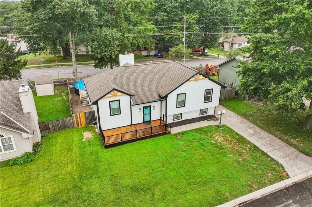 309 NE Brookwood Drive — photo 47