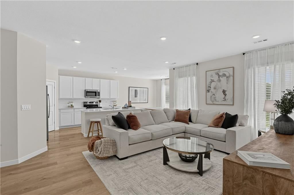 605 SW Edgewood Meadows Drive — photo 2