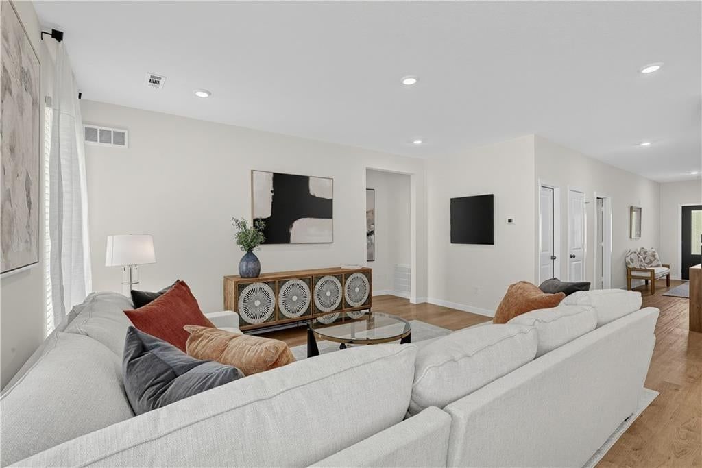 605 SW Edgewood Meadows Drive — photo 4