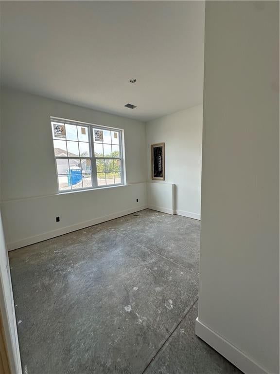 Photo 17 of 19 - 463 Green Drive, Lawson, MO 64062