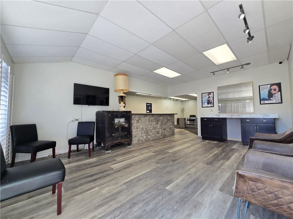 727 Commercial Street — photo 5