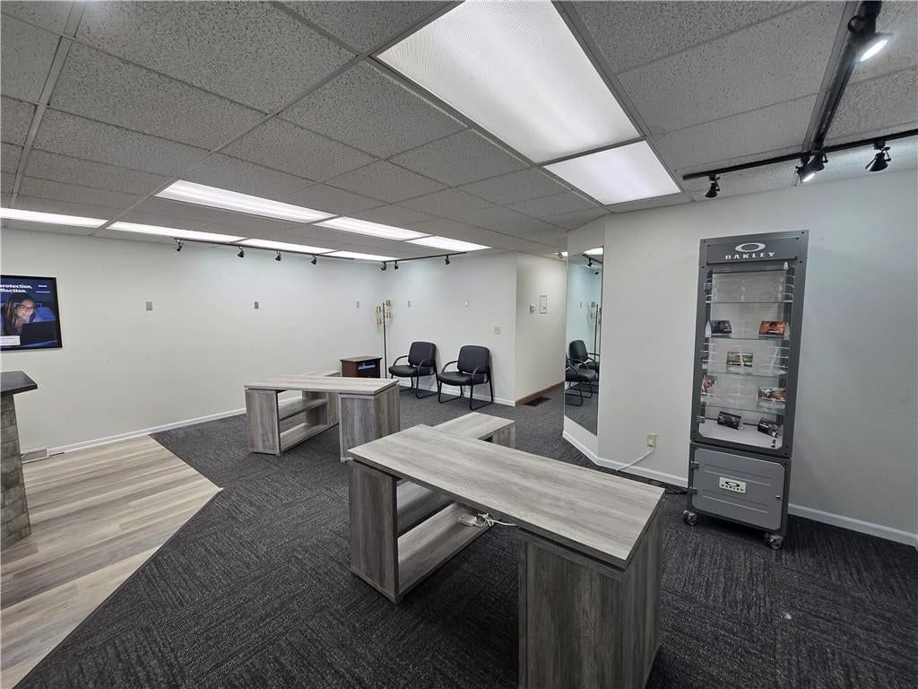 727 Commercial Street — photo 22