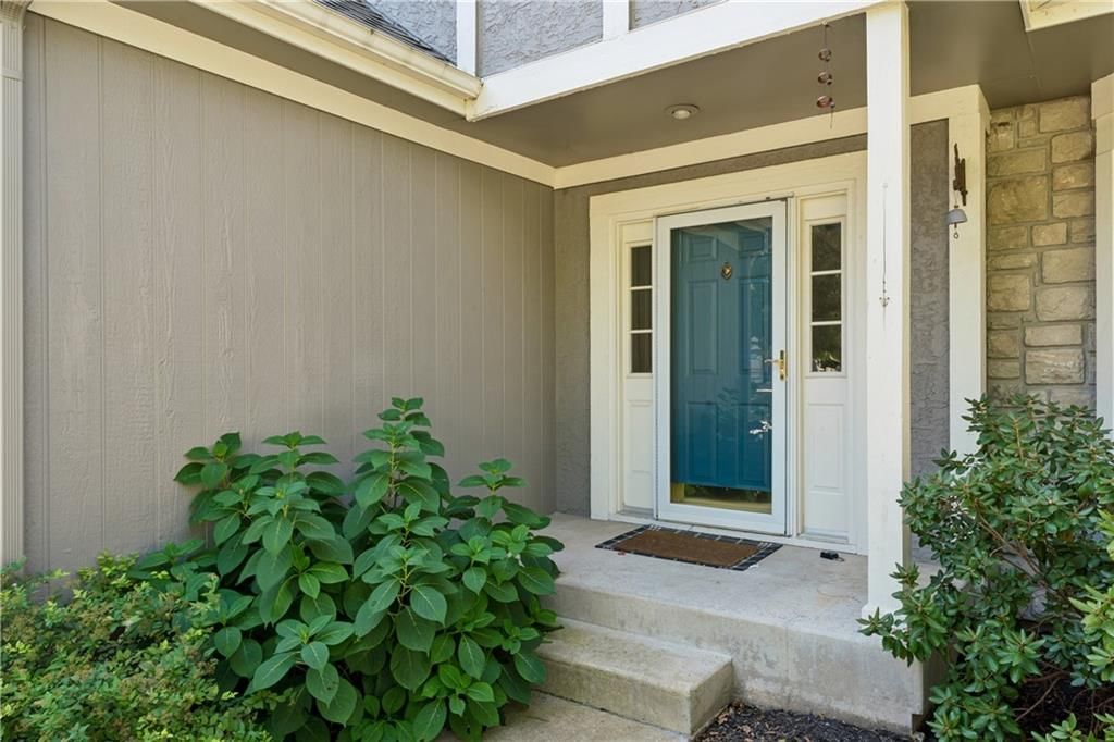 8221 W 152nd Terrace — photo 4