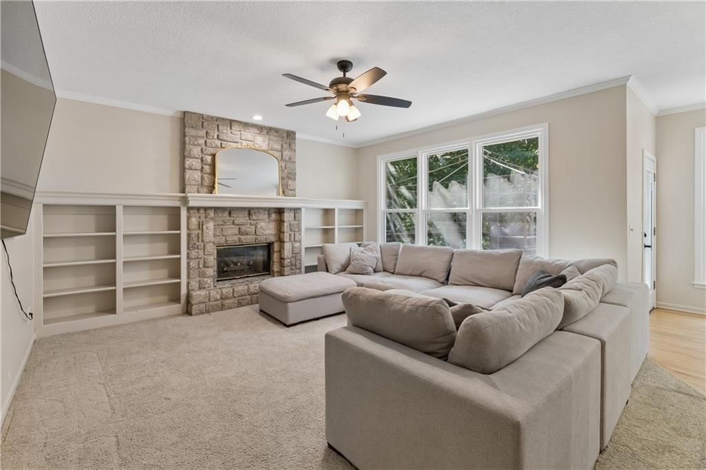8221 W 152nd Terrace — photo 8