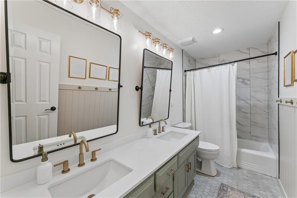 8221 W 152nd Terrace — photo 37