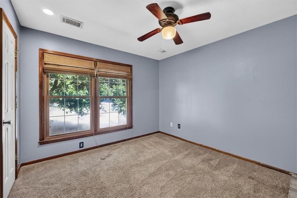 1501 SE Long Place — photo 36