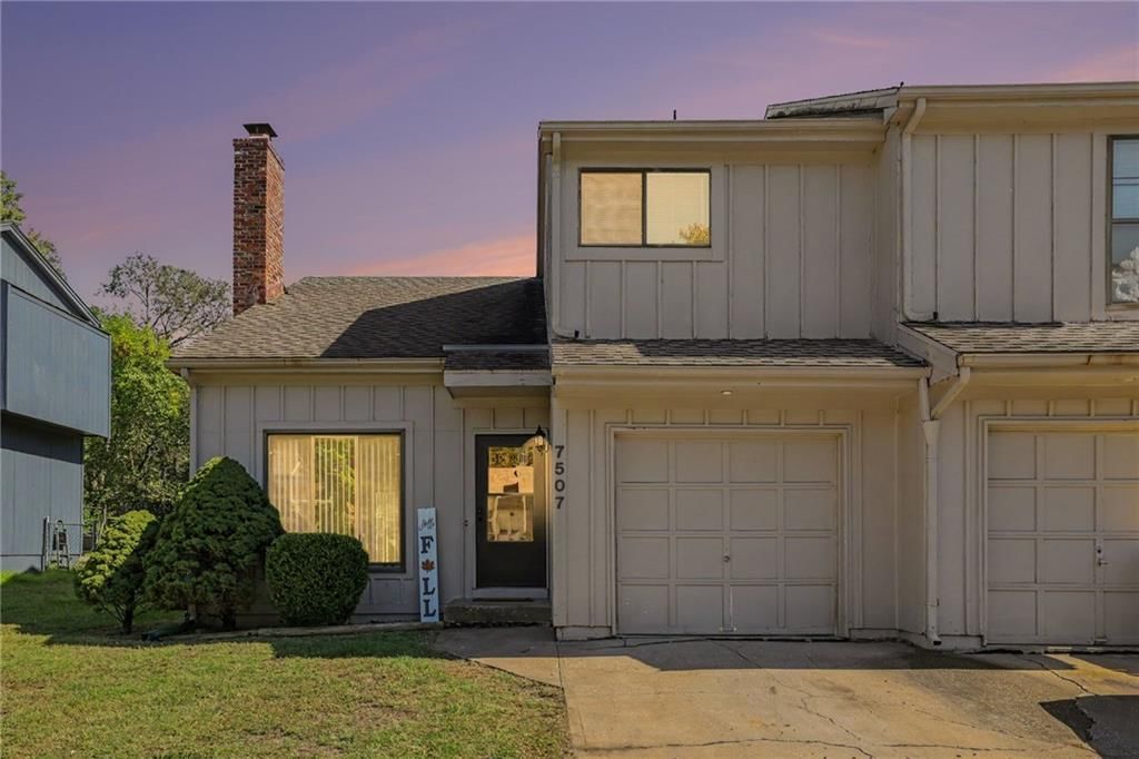 7507 Long Avenue, Lenexa, KS