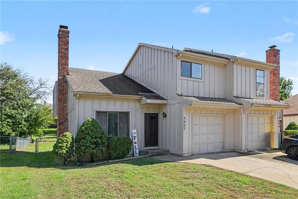 7507 Long Avenue, Lenexa, KS: listing photo 3