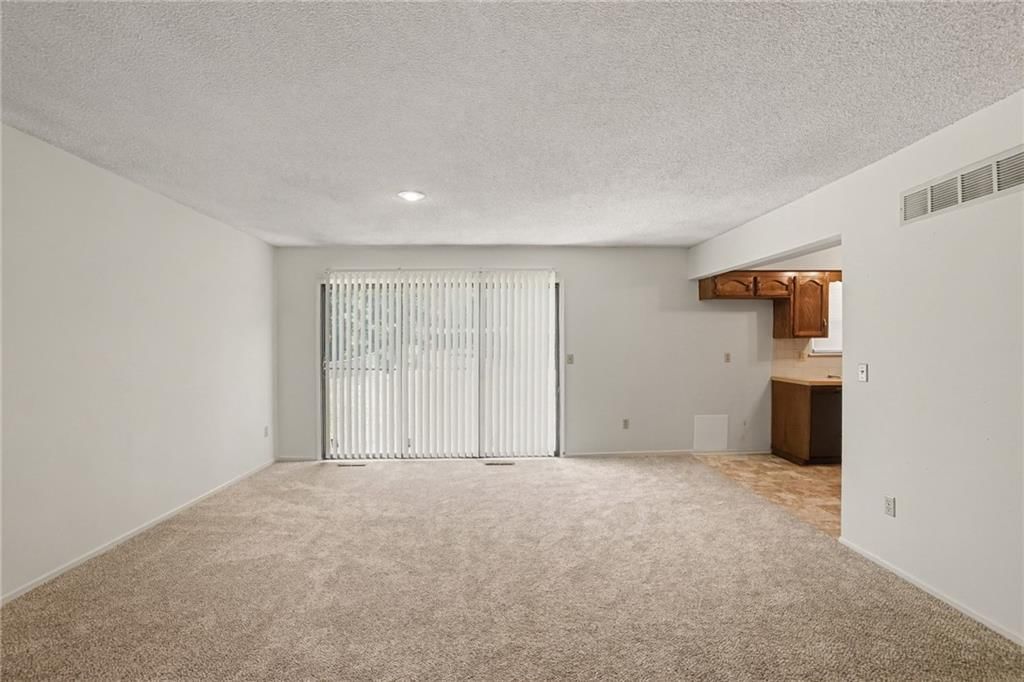 Open floor plan at 7507 Long Avenue, Lenexa, KS 66216