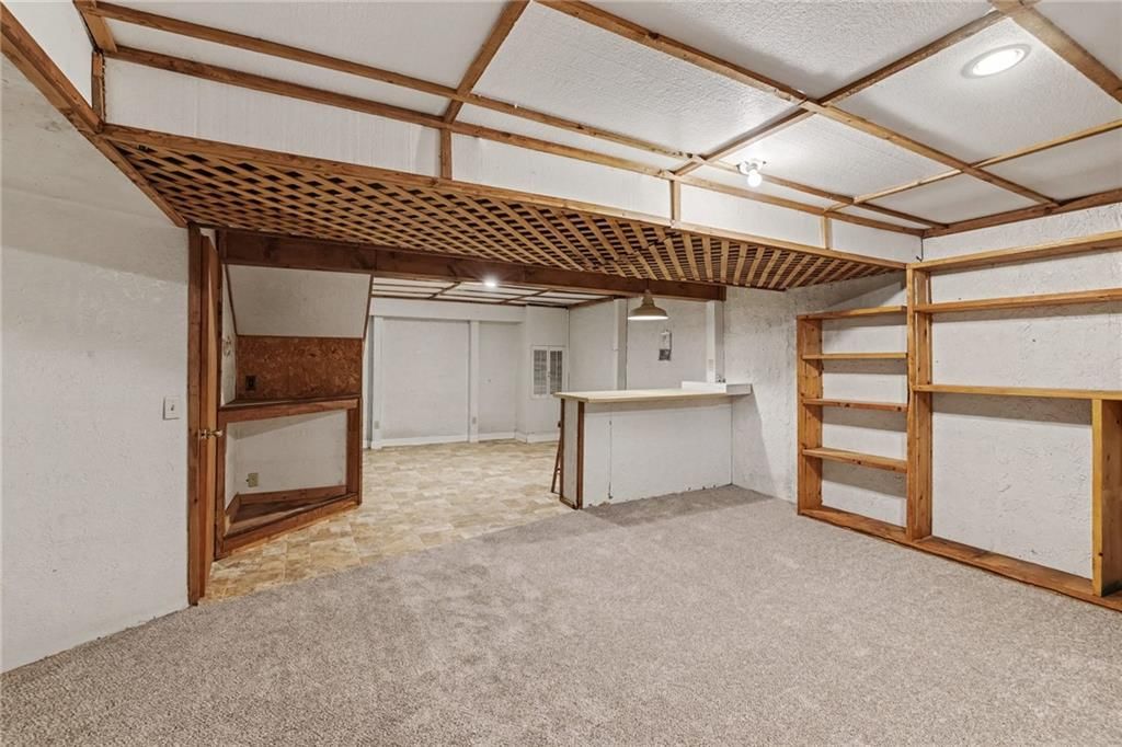 Photo 21 of 30 - 7507 Long Avenue, Lenexa, KS 66216