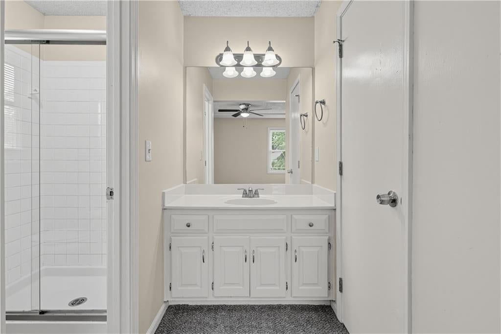 Photo 19 of 30 - 2129 Sunset Circle, Pleasant Hill, MO 64080