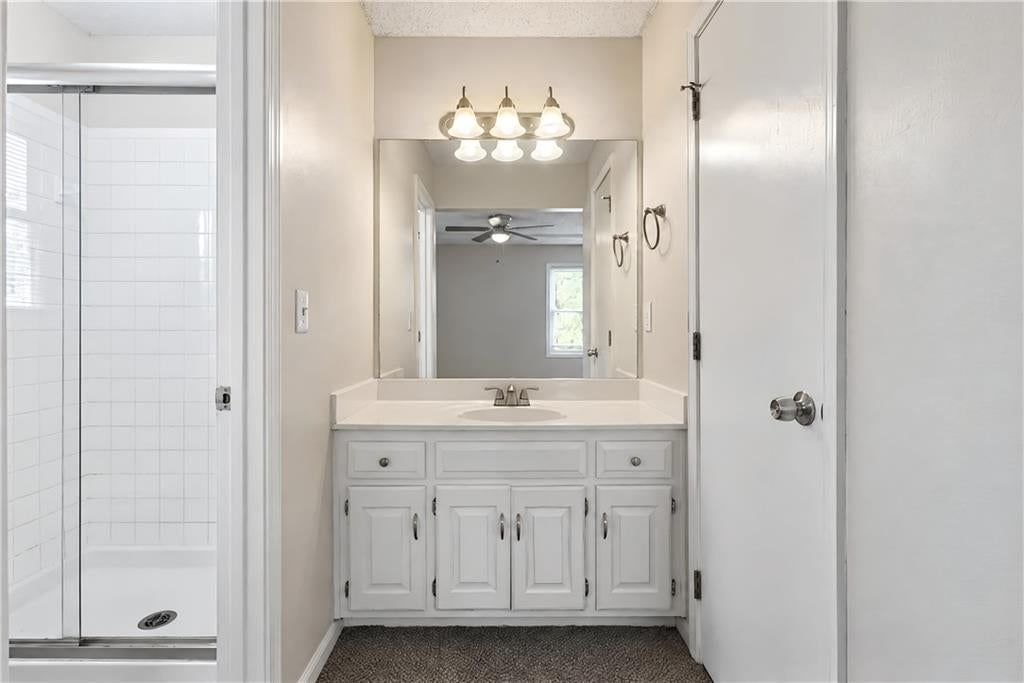 Photo 22 of 30 - 2129 Sunset Circle, Pleasant Hill, MO 64080